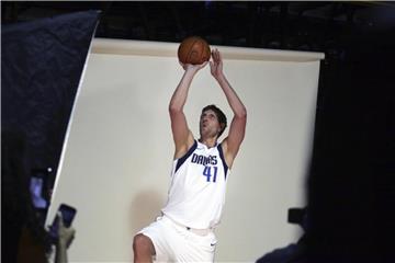 Dirk Nowitzki geht in seine 20. NBA-Saison. Foto: Lm Otero