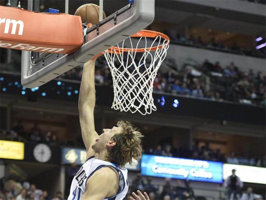 Nowitzki nun sechstbester Scorer der NBA-Historie Dirk Nowitzki punktet erneut für die Dallas Mavericks. Foto: Larry W. Smith