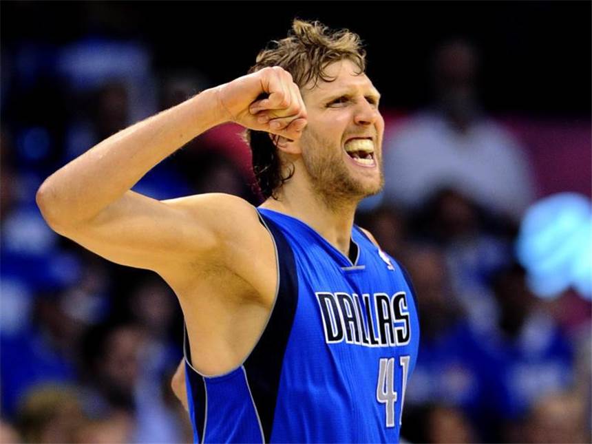 Hintergrund: Playoff-Teilnahme der Dallas Mavericks Dirk Nowitzki und die Dallas Mavericks haben sich für die Playoffs qualifiziert. Foto: Larry W. Smith