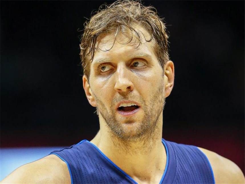 Erster NBA-Testsieg für Dallas Dirk Nowitzki wurde bei den Dallas Mavericks weiter geschont. Foto: Erik S. Lesser