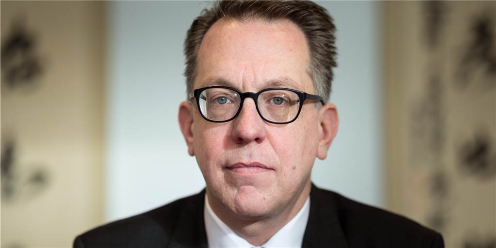 Högel-Morde: „Mintrop konnte sich nicht erinnern, dass da was gewesen war“ Dirk Tenzer beerbte Rudolf Mintrop als Geschäftsführer des Klinikums Oldenburg. In einem Telefonat konnte sich Mintrop nicht an Besonderheiten rund um Högels Zeit in Oldenburg erinnern.