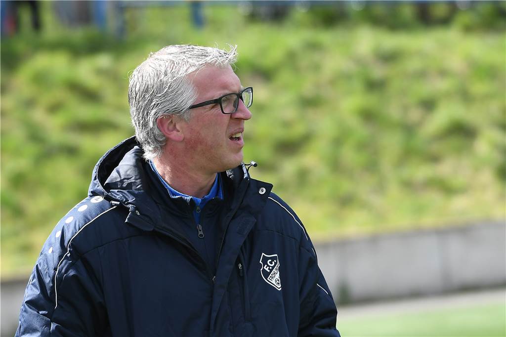 Kreisliga A: Frohlinde II gegen Eintracht Ickern endet mit sechs Toren und Trainer-Feldverweis Dirk Vierhaus, Trainer des FC Frohlinde II.