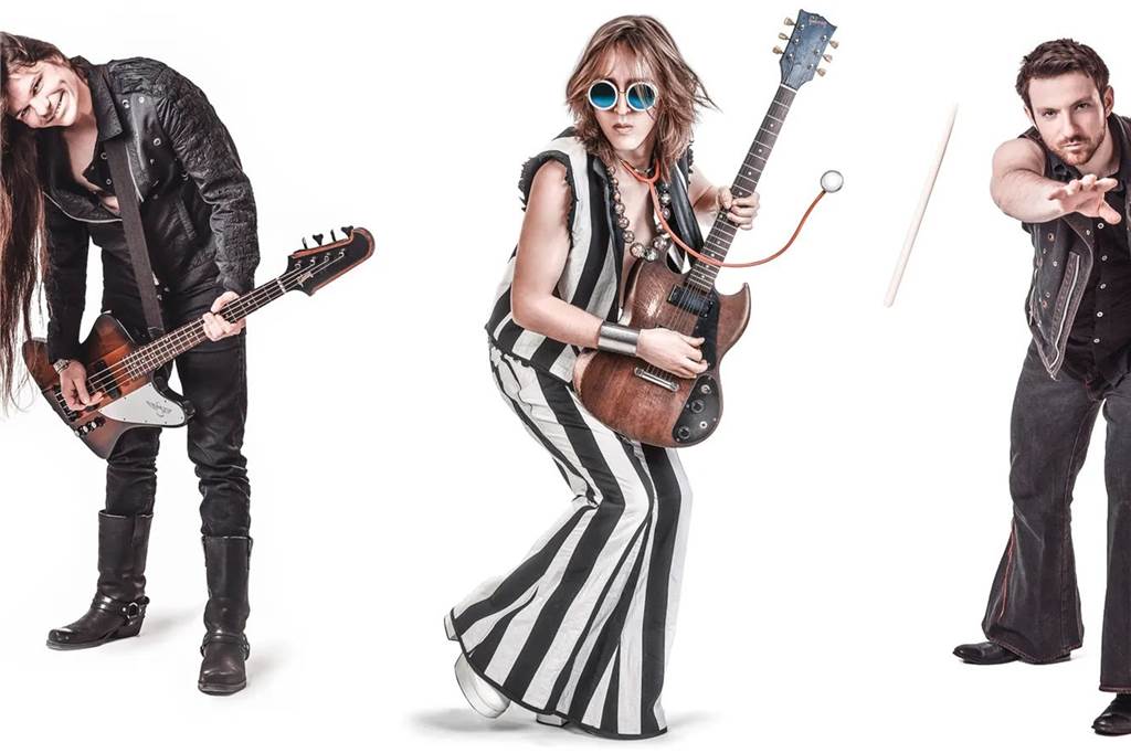 1000 Zuschauer? Livekonzert soll in Ahaus im September Partylaune bringen Doktor Victor aus Tschechien standen schon mit AC/DC auf einer Bühne. Beim Rockfield-Festival sollen die Bluesrocker in Ahaus begeistern. Bei der ersten Großveranstaltung, die aktuell in der Stadt geplant wird.