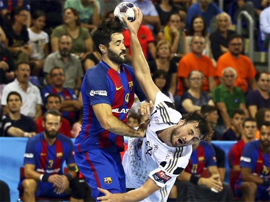THW Kiel glücklos: Weiter nichts zu holen in Barcelona Domagoj Duvnjak (r.) war mit sieben Treffern der beste Werfer der Partie. Foto: Toni Albir
