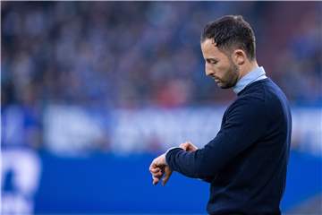 Domenico Tedesco: Seine Uhr auf Schalke droht abzulaufen.