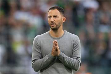 Domenico Tedesco steht mit dem FC Schalke 04 vor schwierigen Wochen.