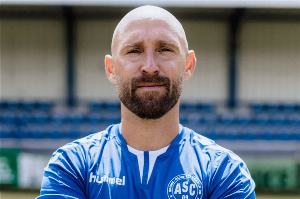Aplerbeck steigt mit Reserve ab: Mannschaft zurückgezogen - neues Team in den Startlöchern Dominik Altfeld spielt seit 13 Jahren in Aplerbeck.