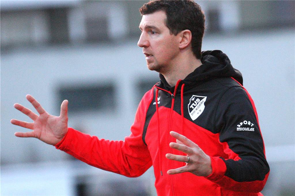 Erfolgsgarant geht in das achte Trainer-Jahr bei einem Bezirksligisten - Abgänge schmerzen Dominik Grobe bleibt TuS Körne treu.