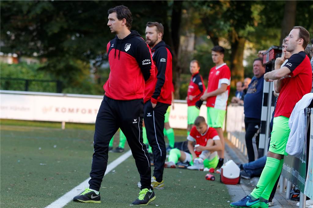 Dortmunder Bezirksligist darf hoffen: Gelingt der Aufstieg doch noch? Dominik Grobe und der DJK TuS Körne haben wieder Hoffnungen auf einen Platz in der Landesliga.