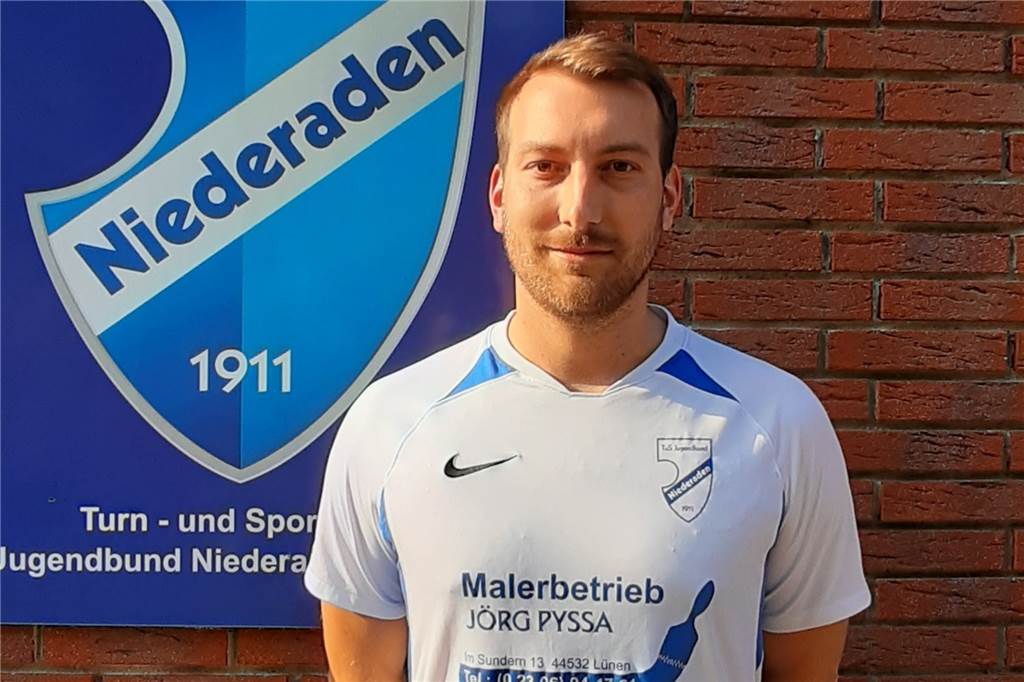 Fast auf den Tag vor 10 Jahren: TuS Niederaden ringt SuS Oberaden vor 400 Zuschauern nieder Dominik Hans kehrte 2020 vom VfB Lünen zum TuS Niederaden zurück