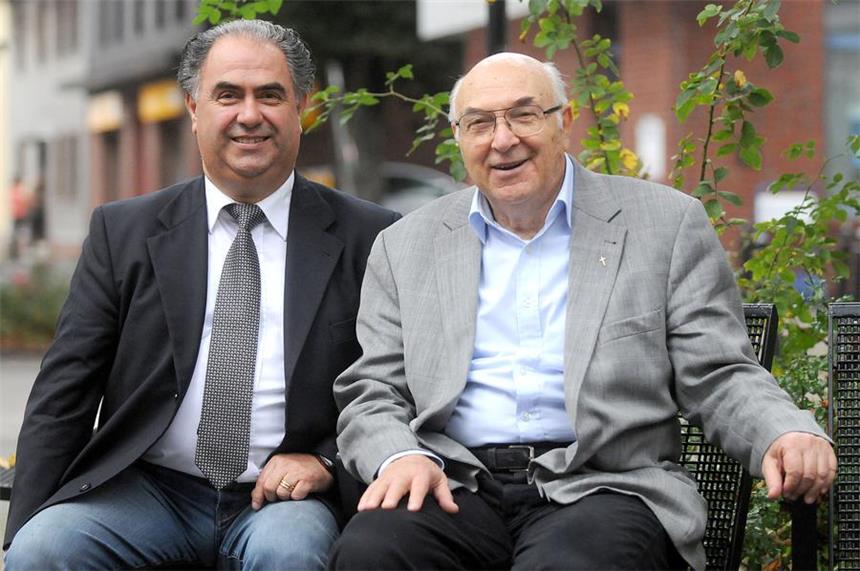 Priester Don Guido wird mit großer Feier geehrt Don Guido Lemma (r.) mit Giorgio Pardo, hier auf einem älteren Foto.
