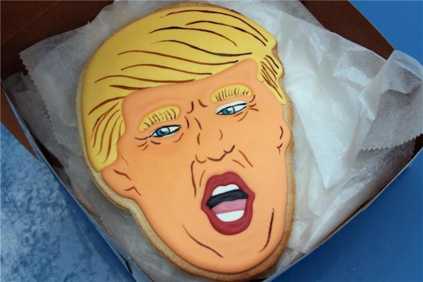 New Yorker knabbern an Donald Trump Donald Trump als großer Keks. Foto: Christina Horsten