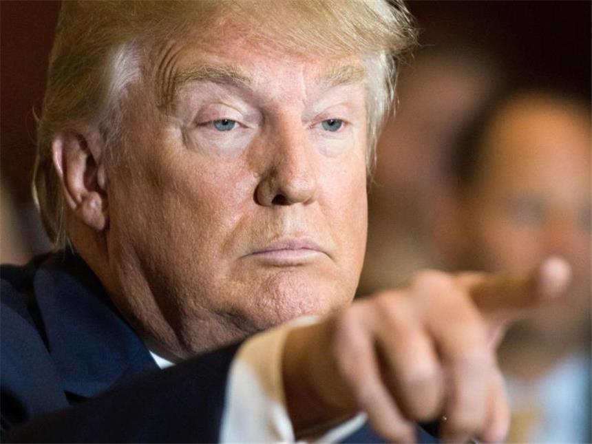 US-Demokraten in TV-Debatte auf Kuschelkurs Donald Trump, das Enfant terrible des US-Vorwahlkampfs der Republikaner, begleitete die TV-Debatte live auf Twitter: «Sorry, heute Abend steht kein Star auf der Bühne!» Foto: Justin Lane/Archiv