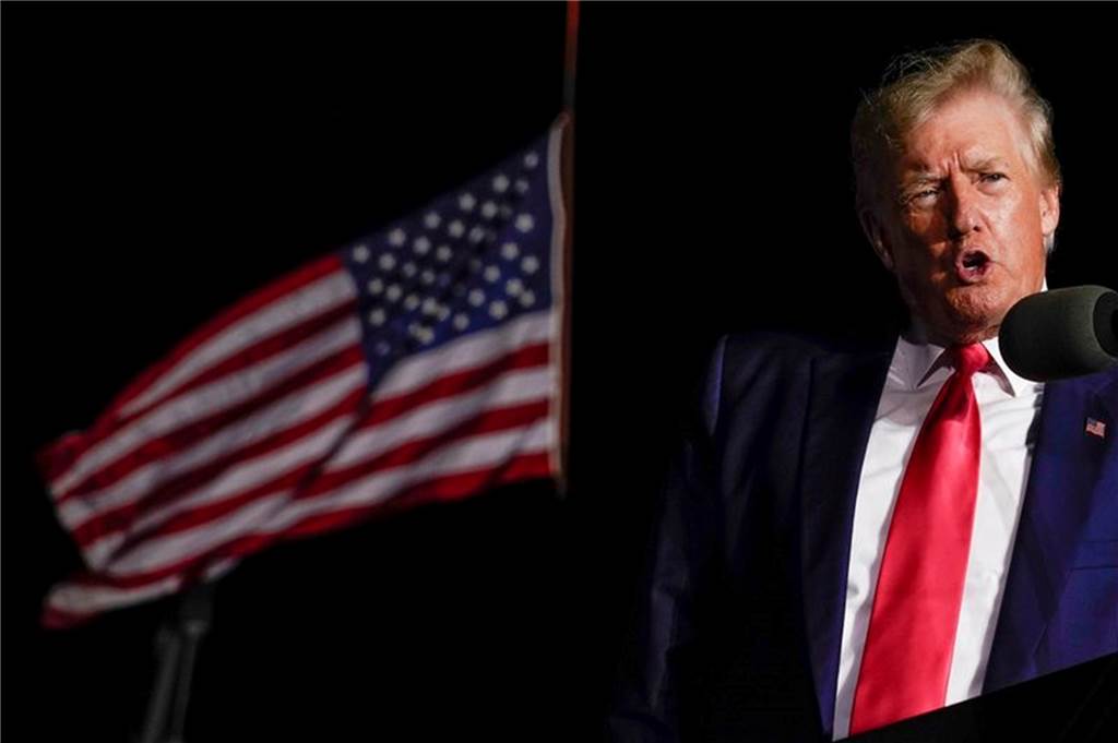 Razzia in Trumps Anwesen wirft Fragen über US-Geheimdokumente auf Donald Trump hat die Durchsuchung als politisch motiviert kritisiert.