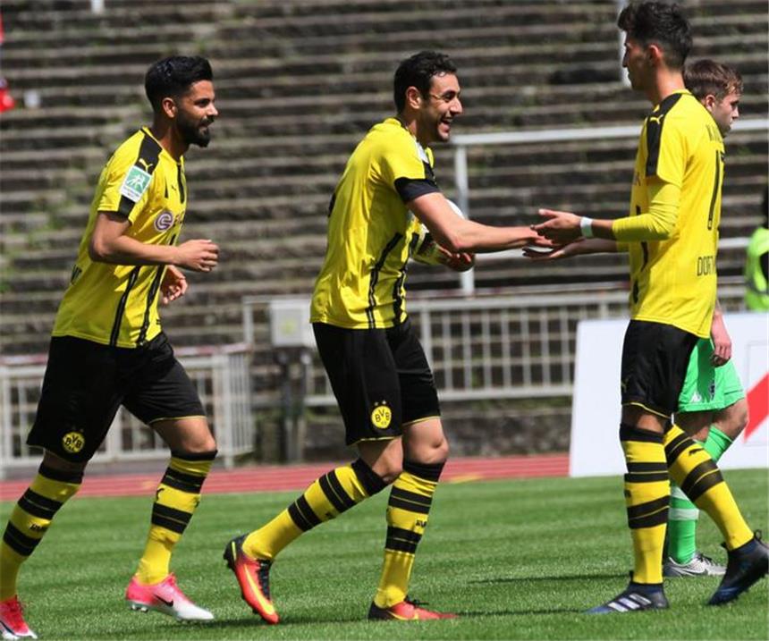 Doppelpack gegen Gladbach: Hamadi Al Ghaddioui (M.).
