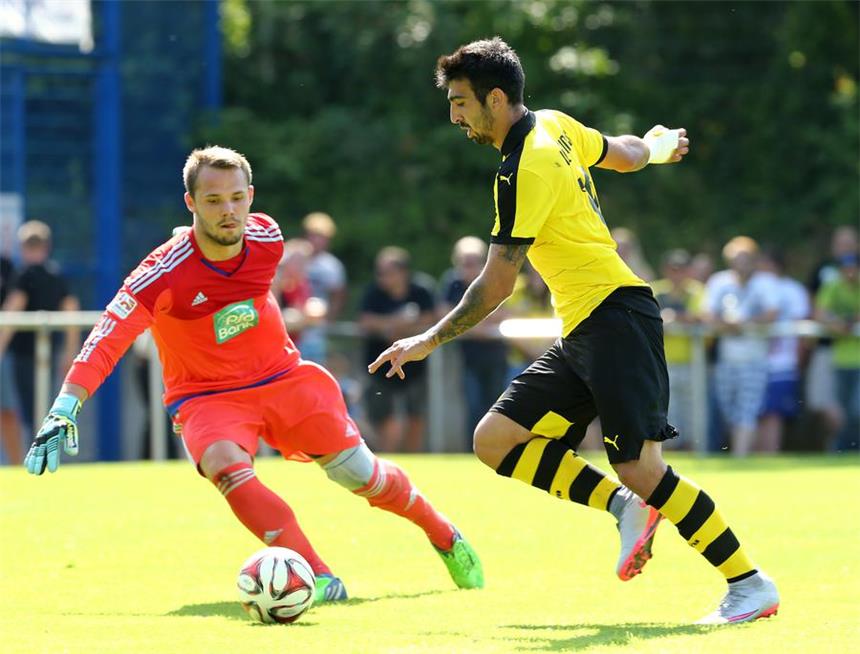 BVB II mit Torfestival gegen die SG Wattenscheid 09 Doppelpack gegen Wattenscheid: Nikolaos Ioannidis (r.).