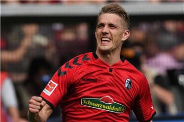 Doppelpacker Nils Petersen ist wohl nicht schwerwiegend verletzt. Foto: Patrick Seeger