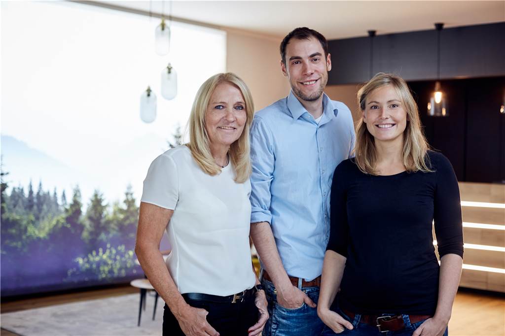Nur mit 3G in Kneipe, Fitnessstudio und zum Friseur: Umsatzeinbußen drohen Doris, Johannes und Anne-Kathrin Langer betreiben das Sportforum Castrop.