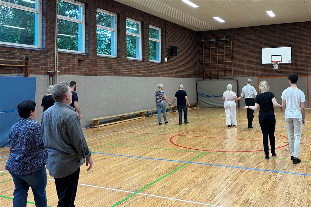 Zwischen Prüfungen und Pirouetten: Mein Tanzkurs vor dem Abi Ein Tanzkurs