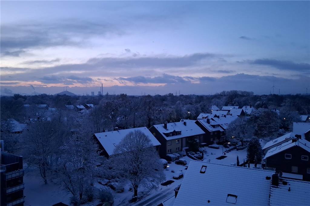 Wintereinbruch in Dorsten: Die schönsten Schnee-Fotos unserer Leser Dorsten ist am Freitagmorgen (22.11.) in eine weiße Winterlandschaft verwandelt worden.