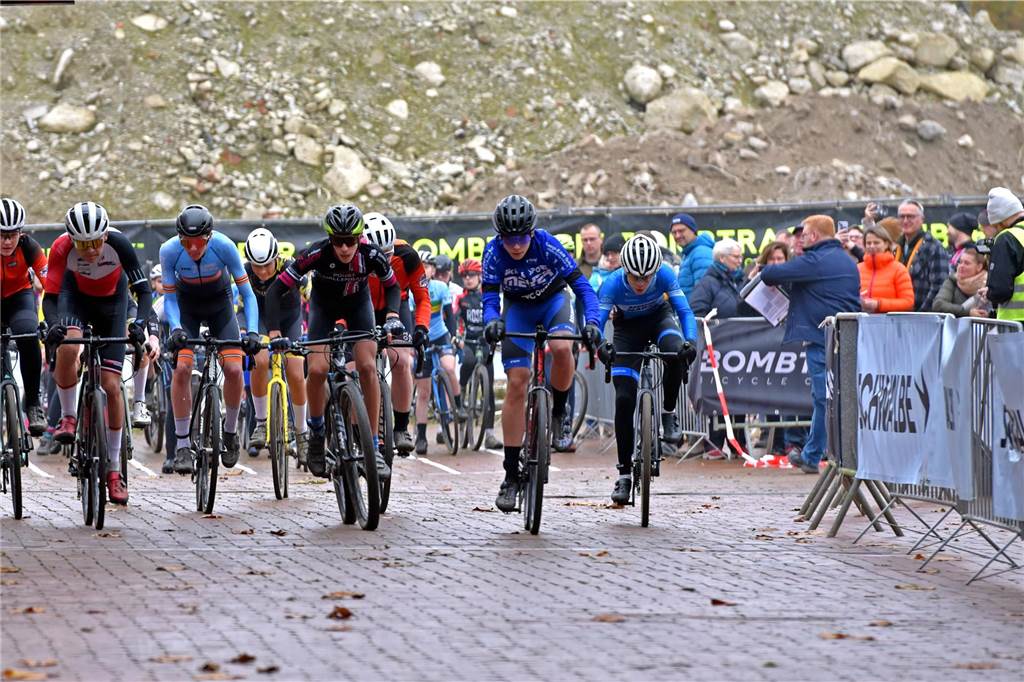 Dorstener CycloCrossCup 2024 des RSC Dorsten rund um und durch das Gemeinschaftshaus Wulfen, 10.11.2024