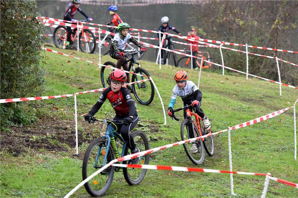 Dorstener CycloCrossCup 2024 des RSC Dorsten rund um und durch das Gemeinschaftshaus Wulfen, 10.11.2024