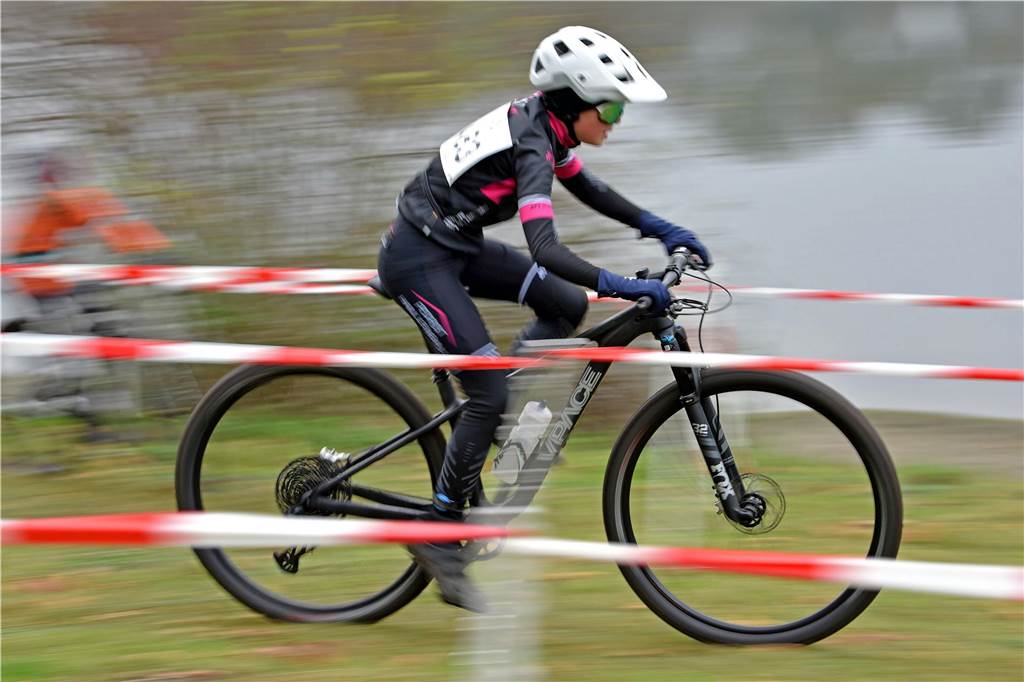 Dorstener CycloCrossCup 2024 des RSC Dorsten rund um und durch das Gemeinschaftshaus Wulfen, 10.11.2024