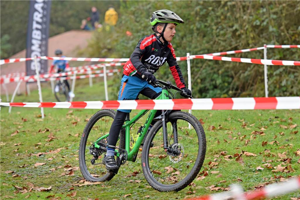 Dorstener CycloCrossCup 2024 des RSC Dorsten rund um und durch das Gemeinschaftshaus Wulfen, 10.11.2024