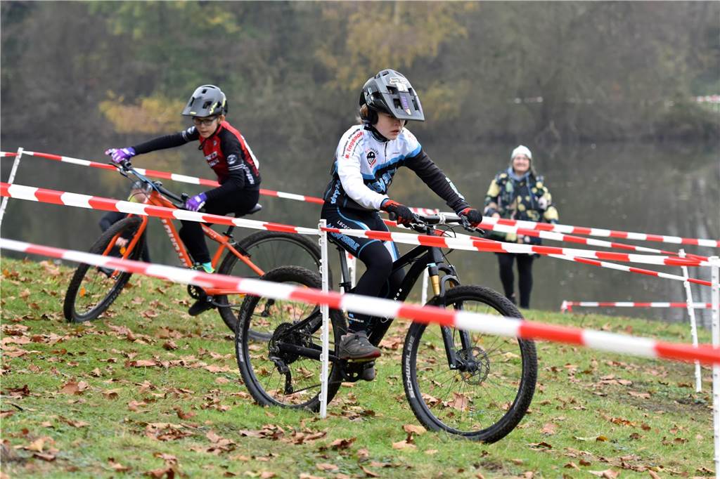 Dorstener CycloCrossCup 2024 des RSC Dorsten rund um und durch das Gemeinschaftshaus Wulfen, 10.11.2024