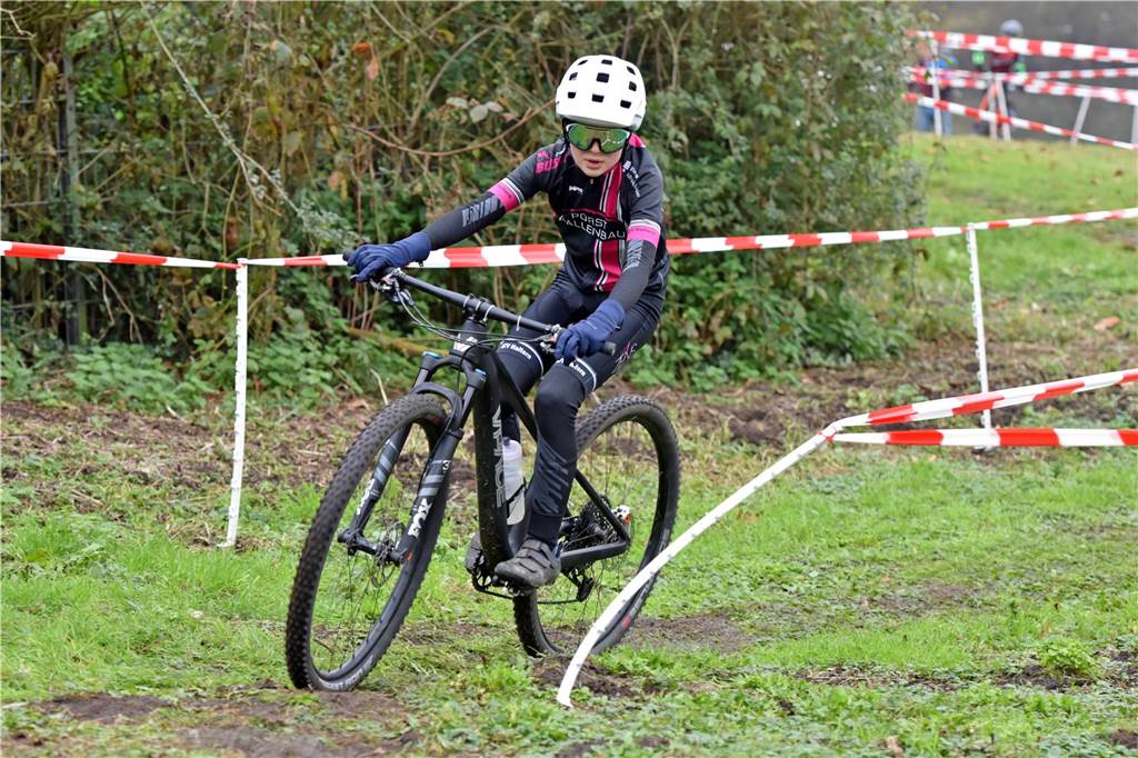 Dorstener CycloCrossCup 2024 des RSC Dorsten rund um und durch das Gemeinschaftshaus Wulfen, 10.11.2024