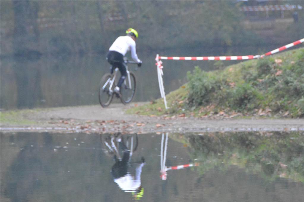 Dorstener CycloCrossCup 2024 des RSC Dorsten rund um und durch das Gemeinschaftshaus Wulfen, 10.11.2024
