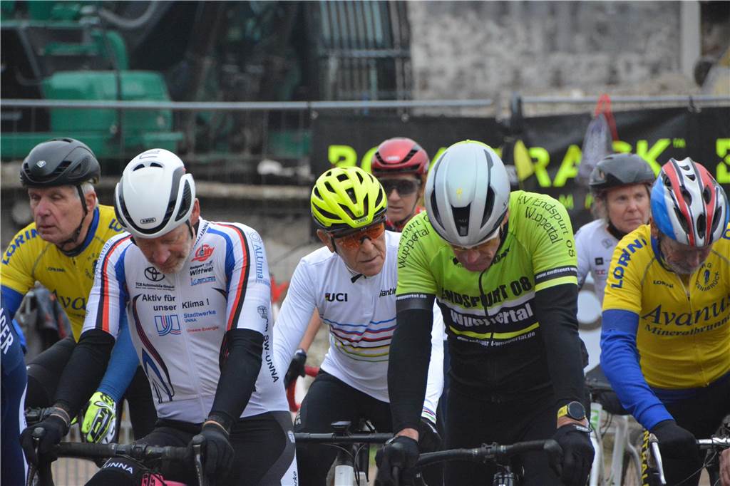 Dorstener CycloCrossCup 2024 des RSC Dorsten rund um und durch das Gemeinschaftshaus Wulfen, 10.11.2024