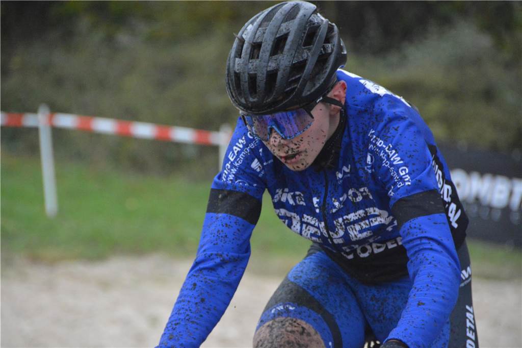 Dorstener CycloCrossCup 2024 des RSC Dorsten rund um und durch das Gemeinschaftshaus Wulfen, 10.11.2024