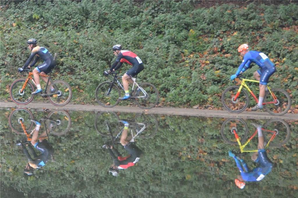 Dorstener CycloCrossCup 2024 des RSC Dorsten rund um und durch das Gemeinschaftshaus Wulfen, 10.11.2024