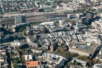 Dortmund - hier ein aktuelles Luftbild von der City - wächst immer weiter. Zuletzt zählte die Stadt 601.827 Einwohner.