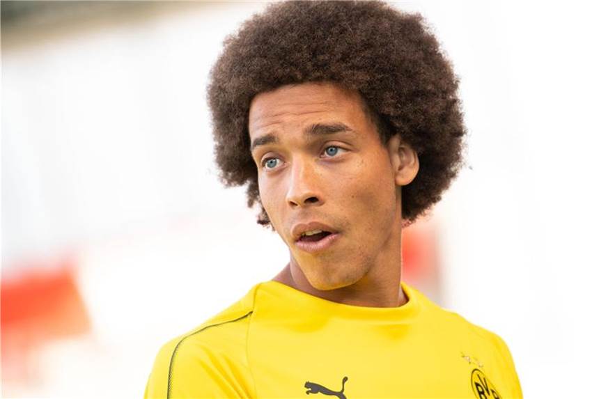 Favre nimmt WM-Dritten Axel Witsel in die BVB-Startelf Dortmunds Axel Witsel steht im ersten Bundesliga-Spiel direkt in der ersten Startelf. Foto: Marius Becker