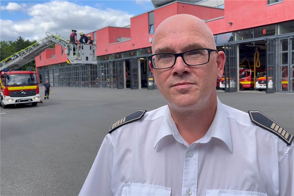 Ungeimpfte Feuerwehrleute dürfen nicht mehr arbeiten – so viele Fälle gibt es in Dortmund Dortmunds Feuerwehr-Chef Dirk Aschenbrenner spricht über die Konsequenzen der Impfpflicht.