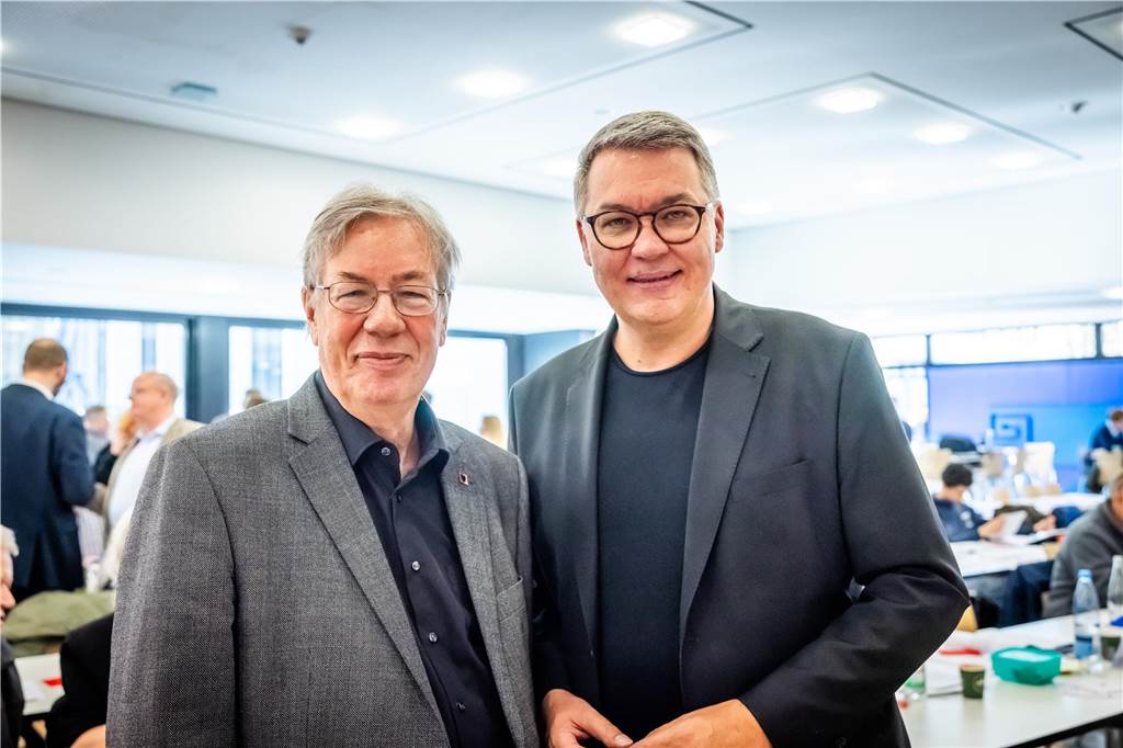 Alle Parteien überlegen: Wer kann 2025 Oberbürgermeister werden? Dortmunds Oberbürgermeister Thomas Westphal mit seinem Vor-Vorgänger Gerhard Langemeyer.