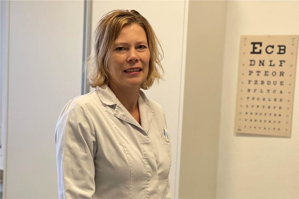 Dr. Astrid Keller in ihrer Praxis