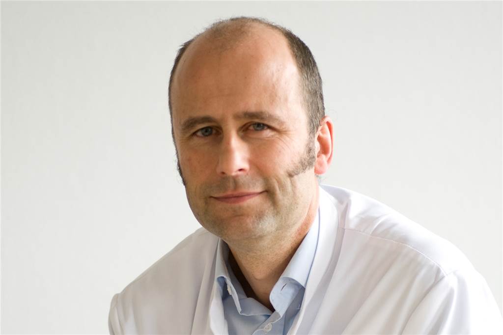 Mangelware Mundschutz: Helfen selbstgenähte Stoffmasken? Dr. Bernhard Schaaf, Direktor des Lungenzentrums am Klinikum Dortmund