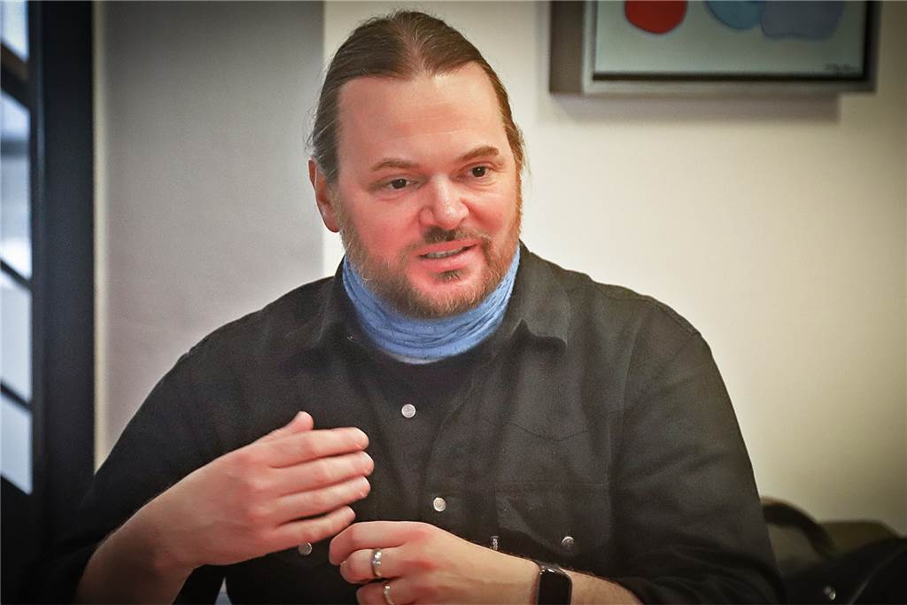 Abrechnungsaffäre im Kreistag: Ja zu Transparenz, aber nicht sofort Dr. Gerrit Heil (Bündnis 90/Die Grünen) begründete den Transparenz-Antrag seiner Fraktion so: „Natürlich haben die Bürger ein Interesse daran, was wir so treiben und welches Geld wir dafür bekommen. Das ist eine Aufgabe, der wir uns alle miteinander stellen sollten.“