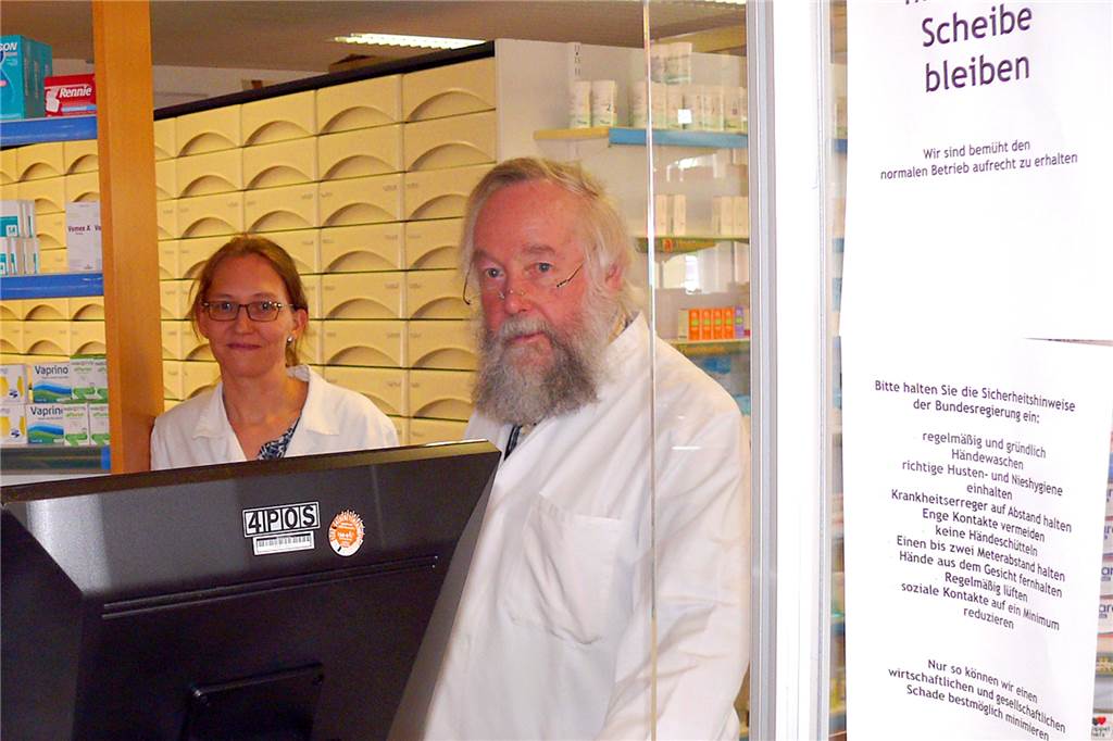 Dr. Heinrich Bäßmann ist Apotheker in Oeding.