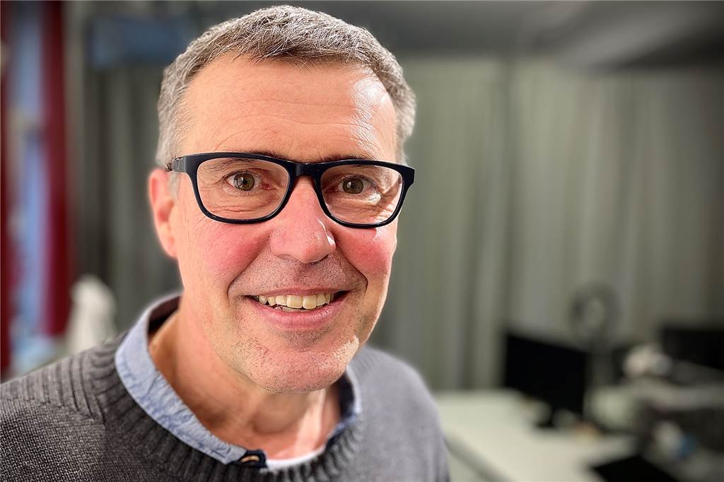 Castrop-Rauxeler Arzt sagt: Haufenweise Corona-Impfstoff wird weggeworfen Dr. Holger Knapp, Hausarzt in Ickern, impft inzwischen Menschen über 70 Jahren zum vierten Mal.