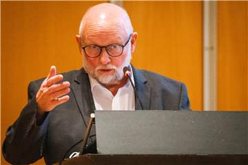 Dr. Hubert Seier (UWG) räumt im Rahmen der Abrechnungsaffäre im Kreistag nun in viel größerem Umfang als bislang Doppelabrechnungen von Fraktionssitzungen gegenüber Stadt Selm und Kreis Unna ein.