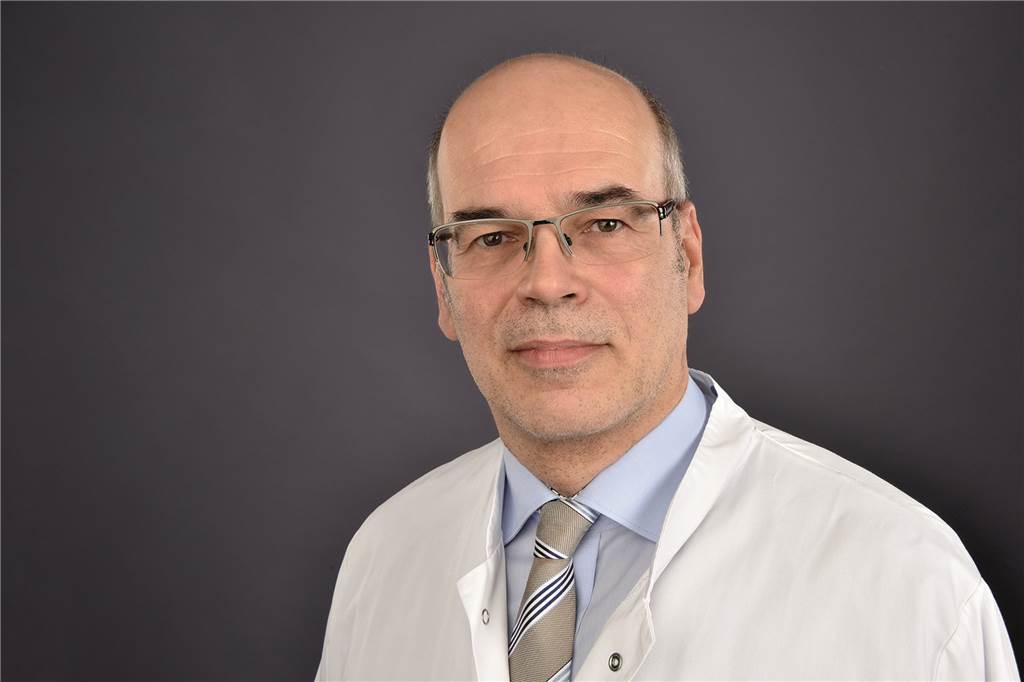 Zeitweise gibt es kein einziges freies Bett auf der EvK-Intensivstation Dr. Martin Montag ist Ärztlicher Direktor am EvK Castrop-Rauxel.
