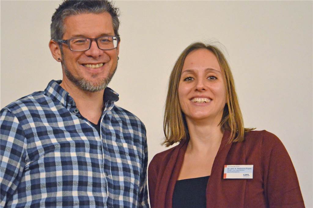 Wenn aus einem Computerspiel eine Sucht wird - LWL-Klinik will betroffenen Familien helfen Dr. Stefan Krimm und Dr. Katerina Popitz