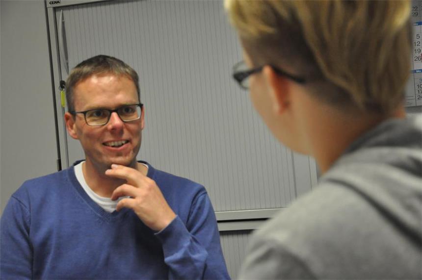 Neuer Pastor freut sich, Schwerter kennenzulernen Dr. Stefan Thiemert spricht mit Volontärin Berit Leinwand über sein neues Amt als evangelischer Pastor in Schwerte.