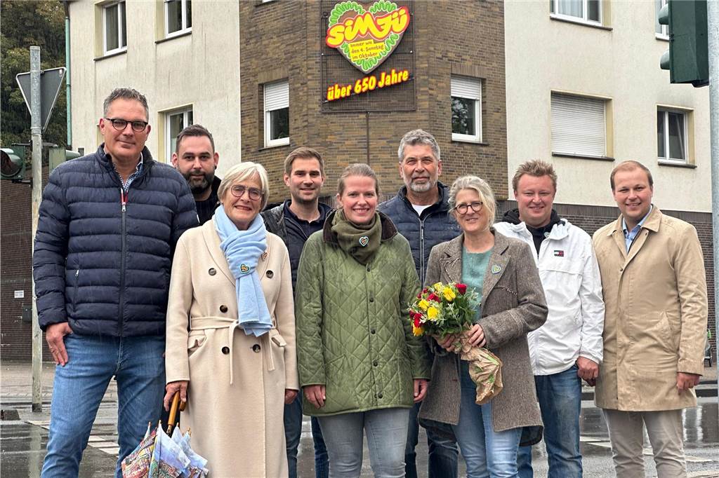 Nach kompletter Überarbeitung: Sim-Jü-Herz ist zurück am alten Standort Eine Gruppe
