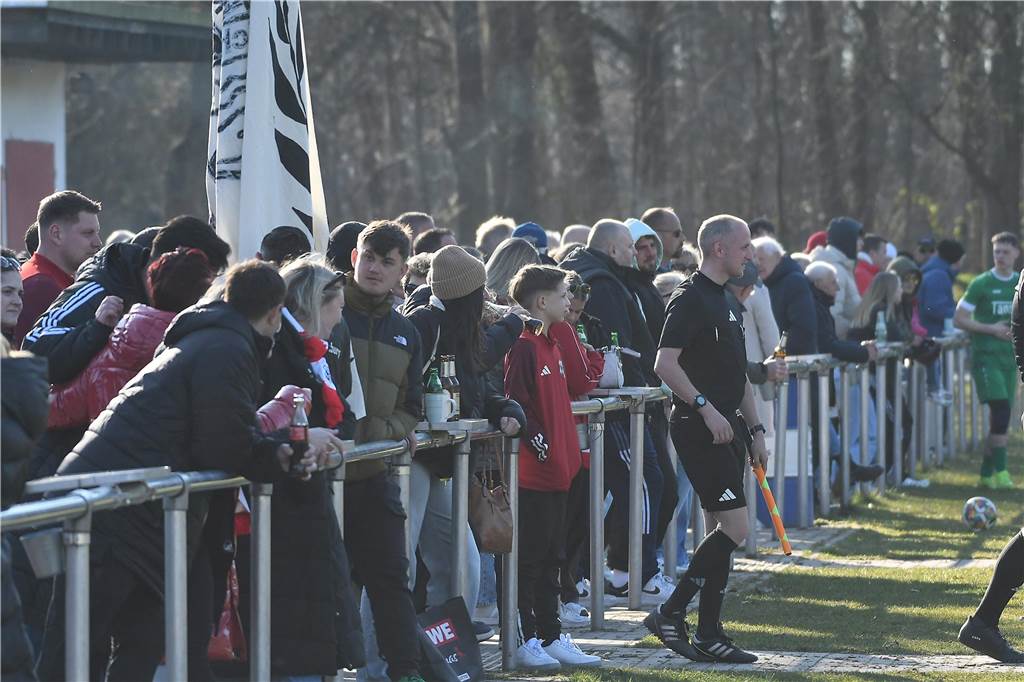 Drama in der Nachspielzeit. Der TuS Henrichenburg trifft spät und dreht damit das Spiel gegen GW Erkenschwick.