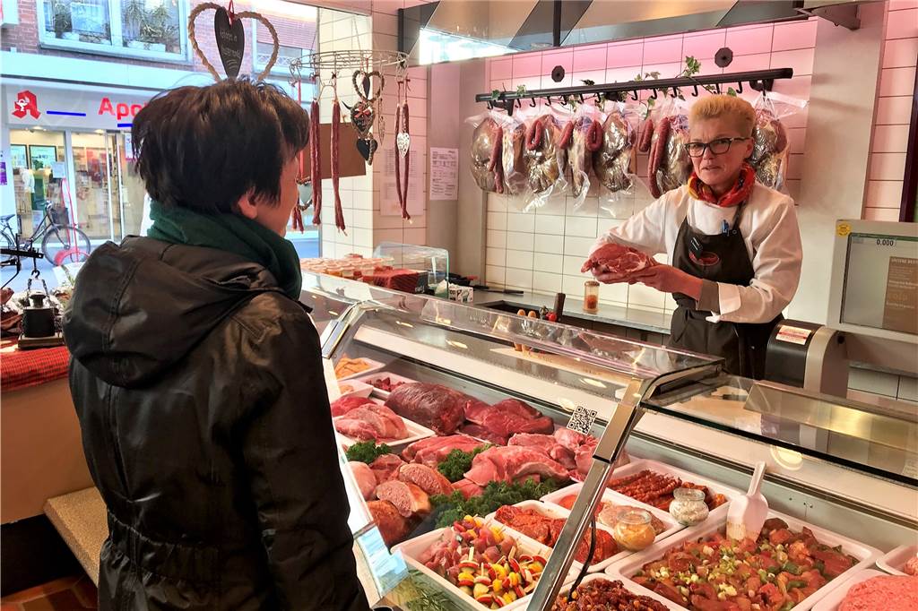 Metzgermeister aus Dorsten wirbt als Fleischsommelier für den richtigen Genuss Drei Filialen betreibt Josef Bellendorf in Dorsten, zwei in der Altstadt und eine in Hervest. Kürzlich hat er eine weitere in Hünxe übernommen.